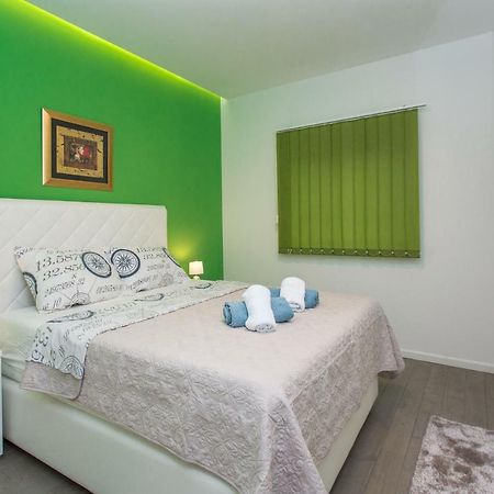 Apartments Makarska Beach Екстер'єр фото