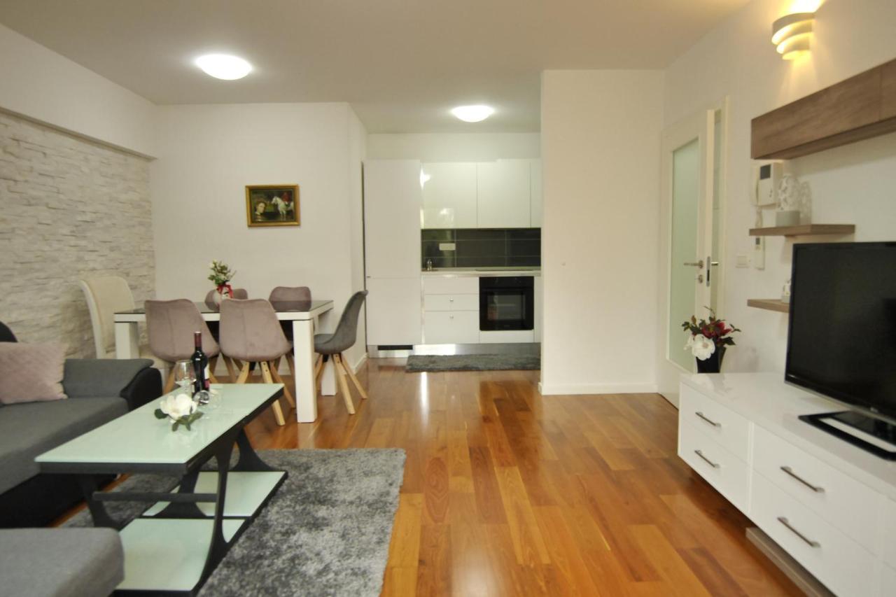 Apartments Makarska Beach Екстер'єр фото