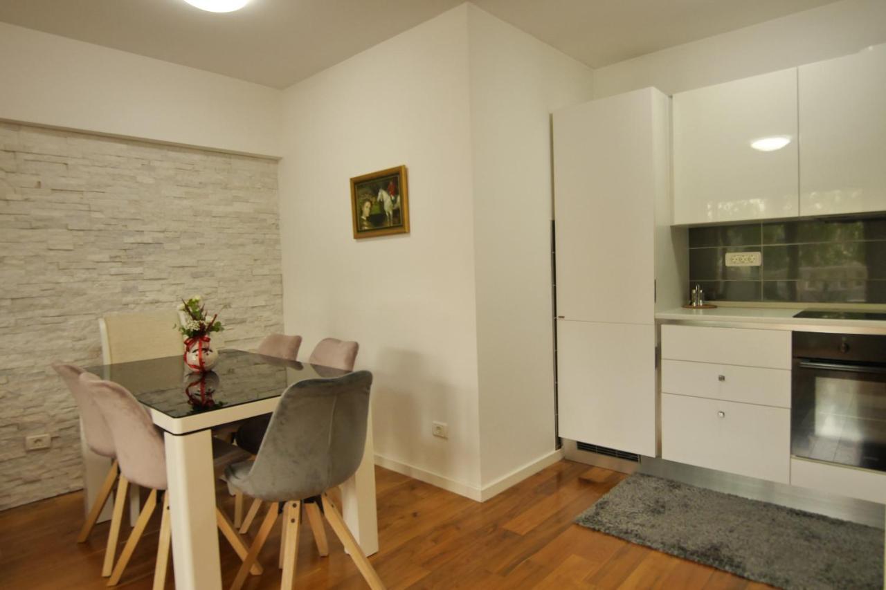 Apartments Makarska Beach Екстер'єр фото