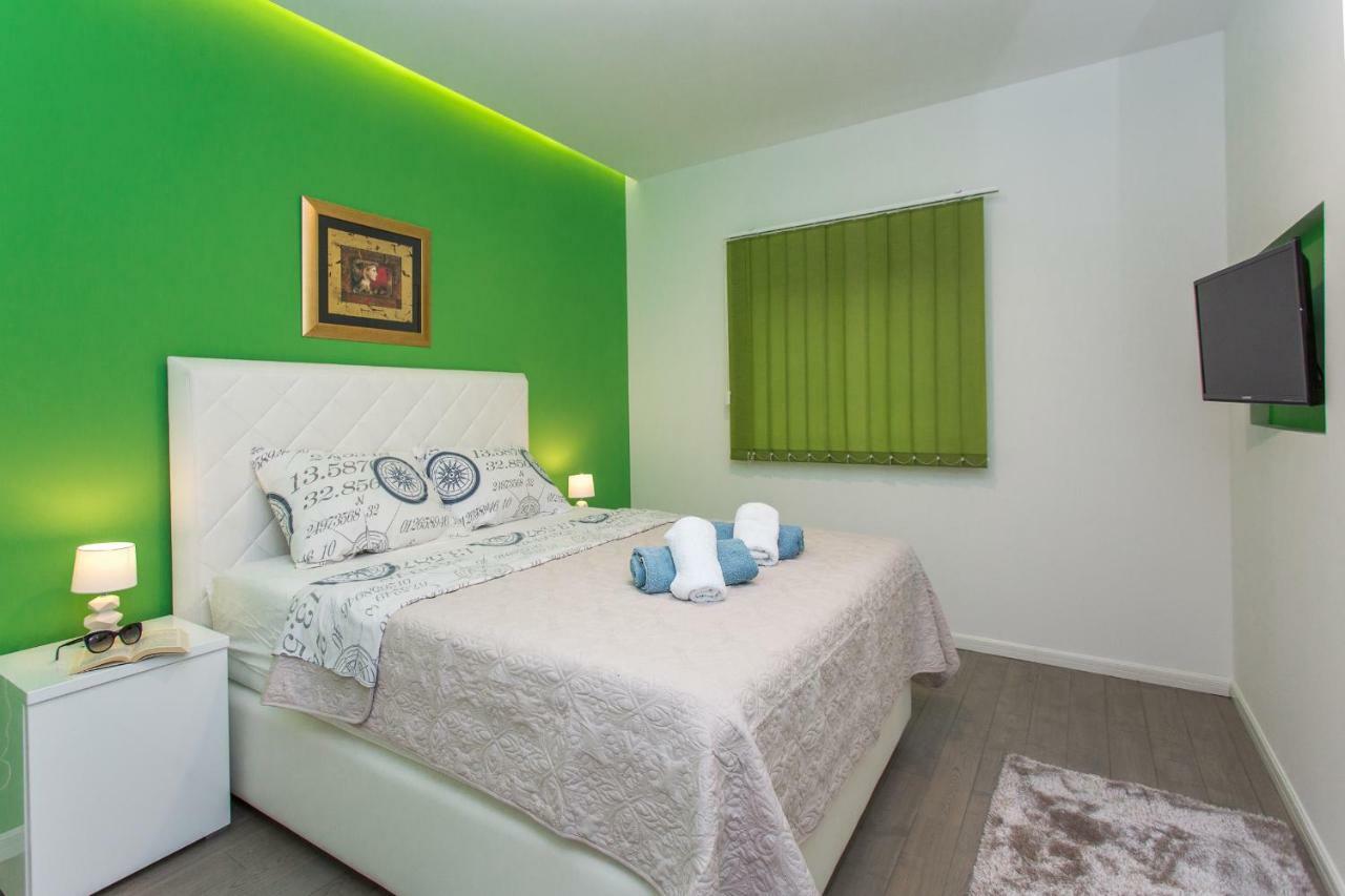 Apartments Makarska Beach Екстер'єр фото