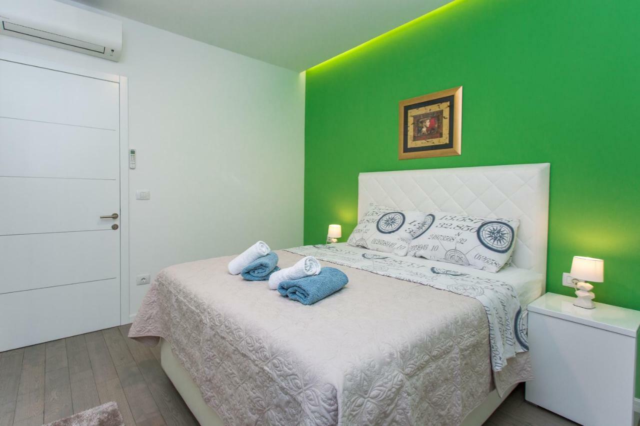 Apartments Makarska Beach Екстер'єр фото